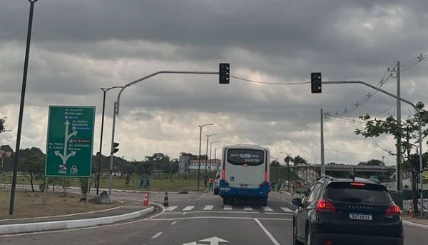 Novos semáforos e faixas de pedestres são instalados em Belém; confira onde