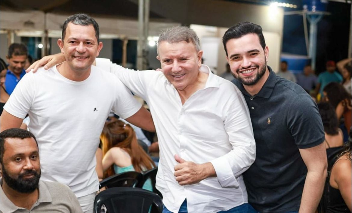 Prefeito de Palmas é preso em operação da PF que investiga venda de sentenças e vazamento de informações