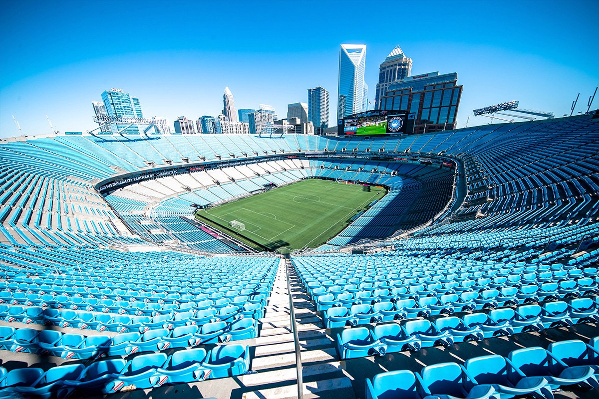 Equipes se enfrentam no Bank of America Stadium - 