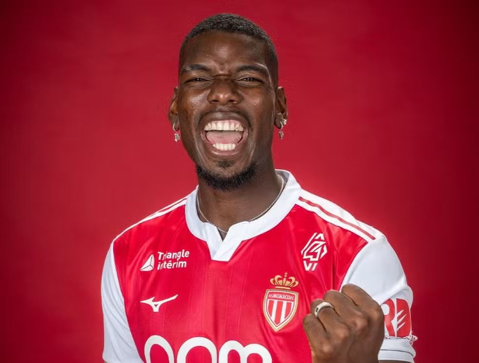 Pogba chora ao assinar com o AS Monaco e sela retorno após suspensão por doping; assista