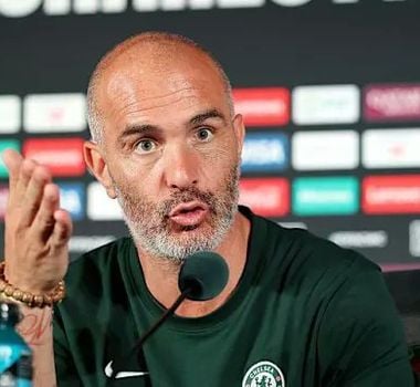 Imagem - Treinador do Chelsea critica paralisações por clima no Mundial de Clubes: 'Talvez os EUA não sejam o lugar ideal'