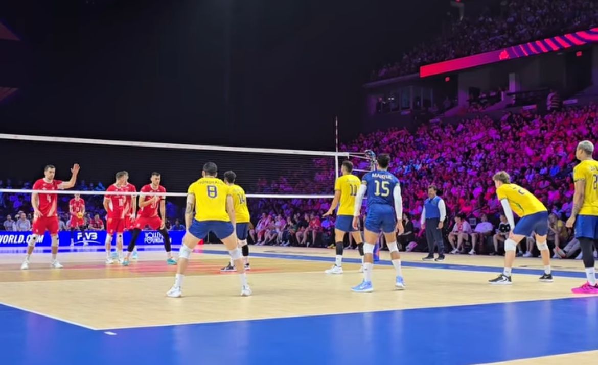 Brasil supera a Polônia em duelo eletrizante e assume liderança da Liga das Nações de Vôlei

