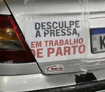 Imagem - Vídeo: Mãe dá à luz em carro preso no trânsito a caminho da maternidade, no Recife
