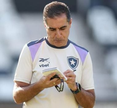 Imagem - Após queda no Mundial de Clubes, Botafogo demite Renato Paiva e inicia busca por novo técnico