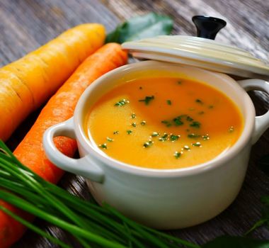 Imagem - 2 receitas de sopas saborosas e nutritivas para o inverno