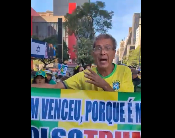 Apoiador de Bolsonaro diz em entrevista que Brasil é governado por sósia de Lula. 