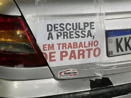 Vídeo: Mãe dá à luz em carro preso no trânsito a caminho da maternidade, no Recife