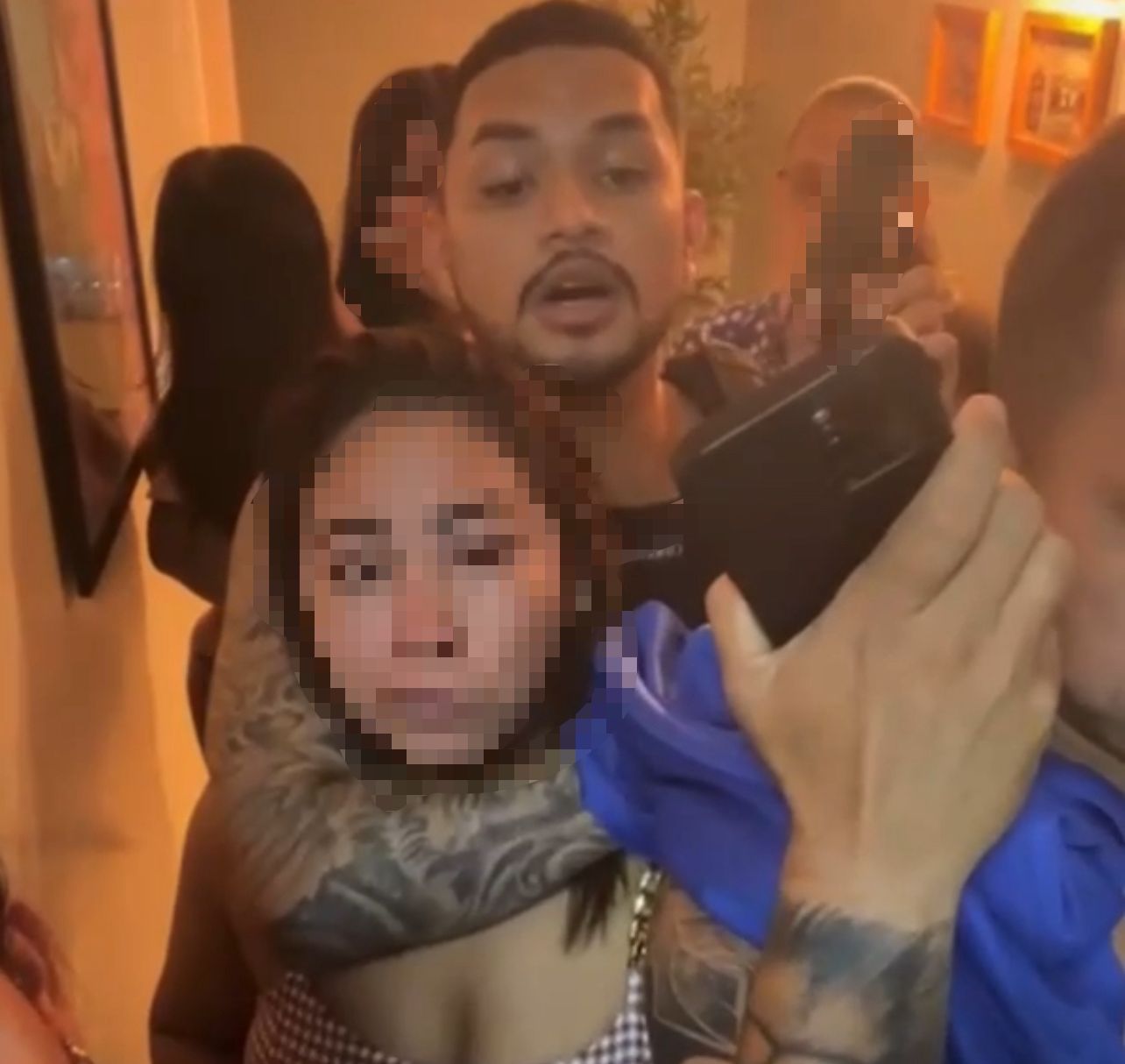 Imagem - Criminoso que fez família refém e obrigou vítima a transmitir live se entrega à polícia em Ananindeua