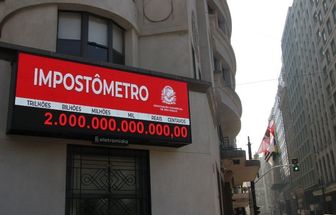 Brasileiros já pagaram R$ 2 tri de impostos em 2025, um aumento interanual de 11,1%, diz ACSP