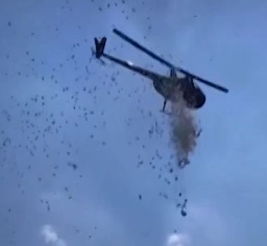 Imagem - Empresário joga dinheiro de helicóptero nos EUA em último desejo antes de morrer; assista