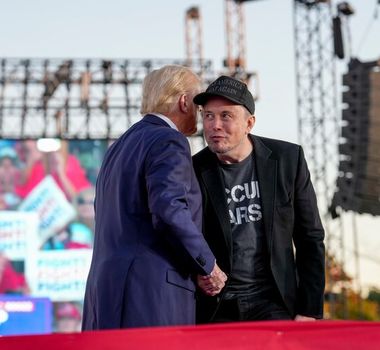Imagem - Trump não descarta a possibilidade de deportar Elon Musk