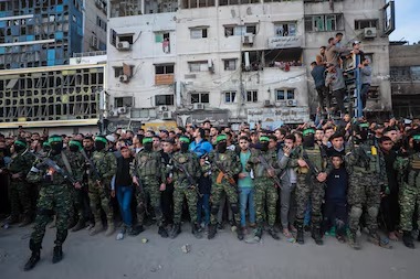 Hamas sinaliza estar aberto a cessar-fogo, mas exige fim absoluto da guerra em Gaza.