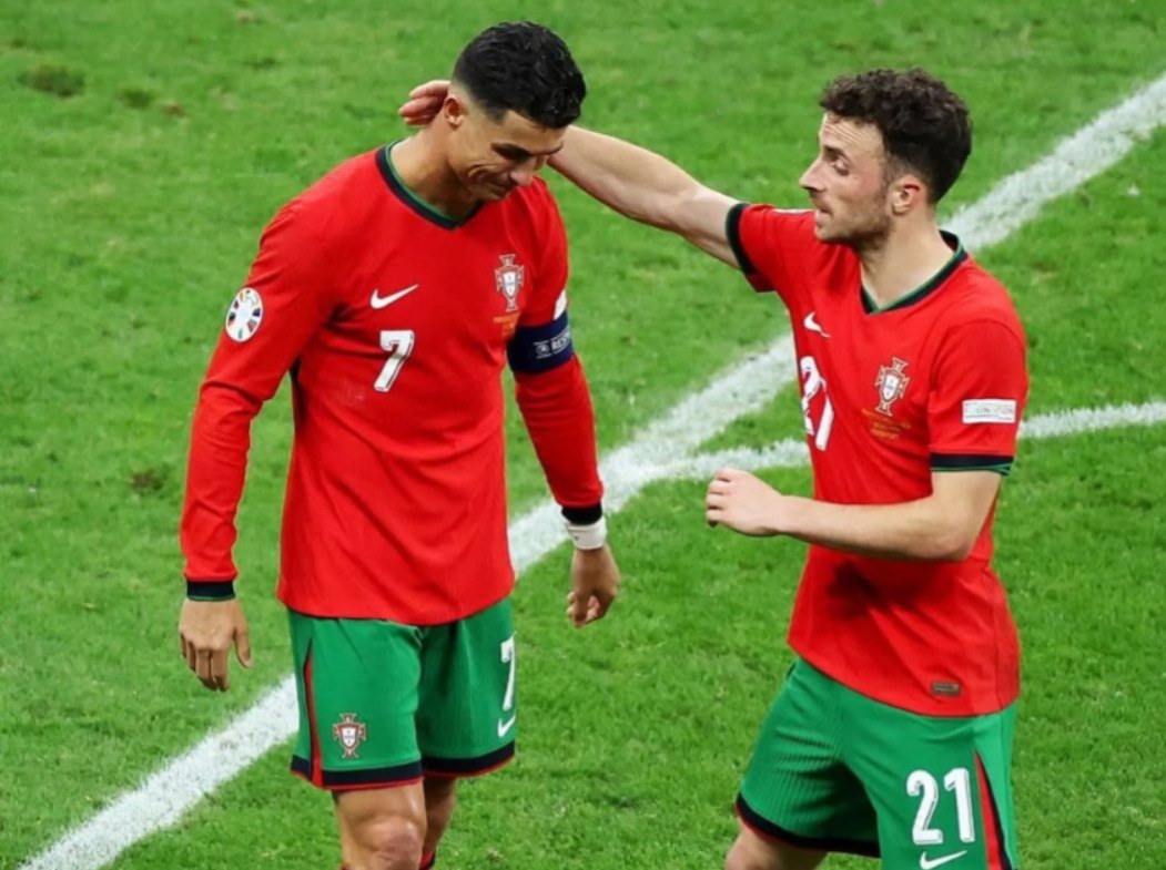 Cristiano e Ronaldo eram companheiros na seleção de Portugal - 