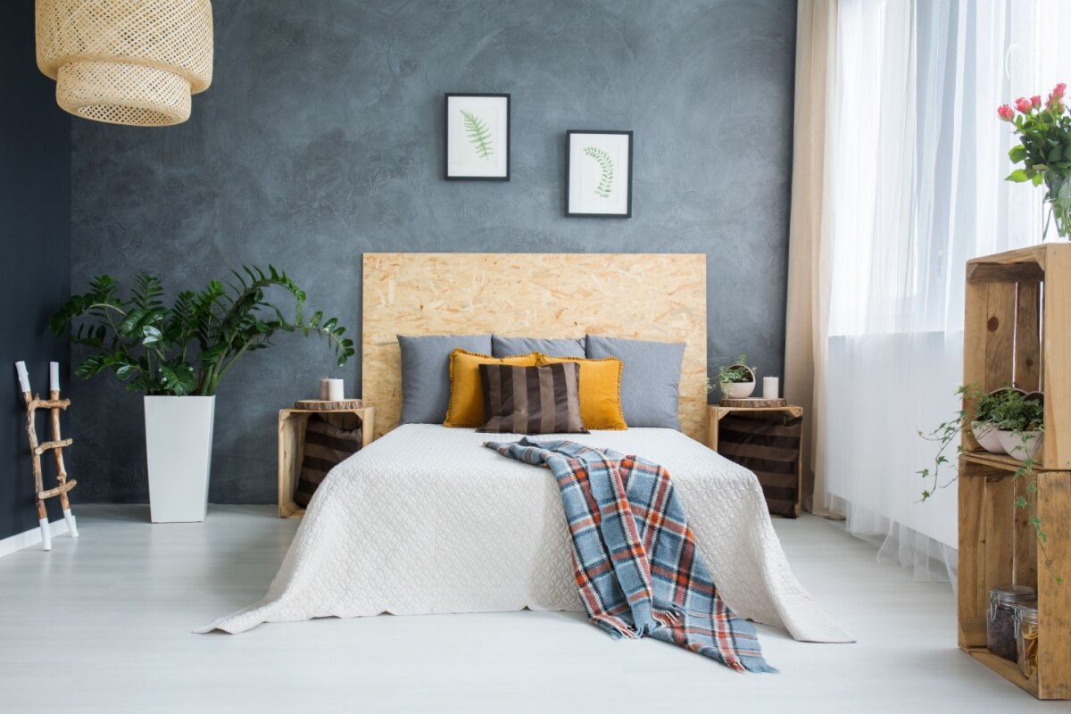 A área do amor, segundo o Feng Shui, costuma estar localizada no canto superior direito da casa ou do quarto (Imagem: Ground Picture | Shutterstock)
