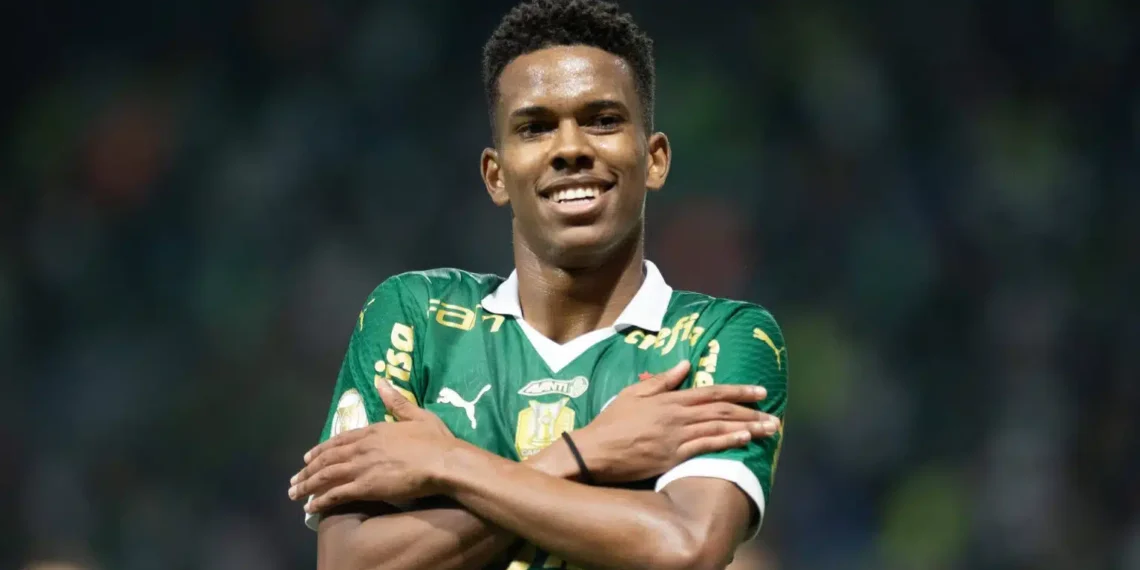 Estêvão, craque do Palmeiras -