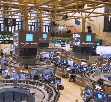 Imagem - Bolsa supera os 141 mil pontos e volta a bater recorde