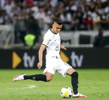 Imagem - Remo oficializa a contratação do volante colombiano Víctor Cantillo
