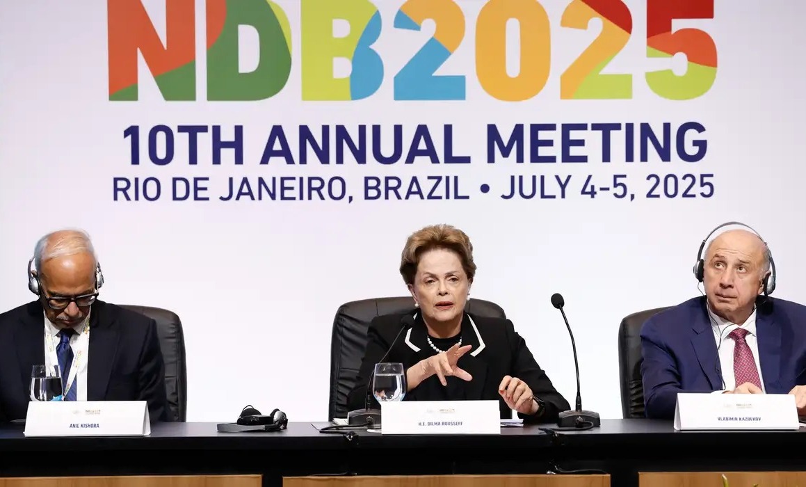 A presidente do Novo Banco de Desenvolvimento (NDB), Dilma Rousseff, durante coletiva de imprensa.