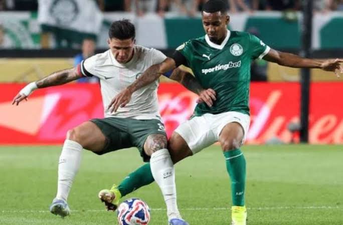 Com gols de Palmer e Gusto, os ingleses venceram por 2 a 1 e agora enfrentam o Fluminense na semifinal

