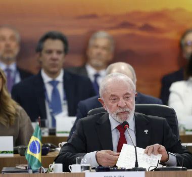 Imagem - FMI e Banco Mundial financiam países ricos, critica Lula no Brics