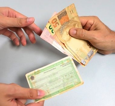 Imagem - Compra de votos vinculada ao crime organizado pode ter pena dobrada; entenda