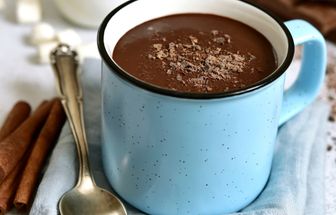 7 receitas de chocolate quente cremoso para fazer em casa