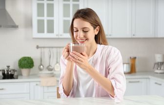 5 benefícios do chocolate quente para a saúde