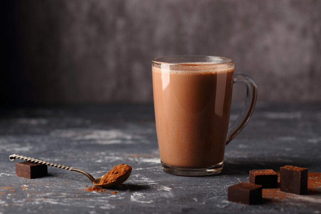 Chocolate quente cremoso com leite condensado (Imagem: DredTorgal | Shutterstock)