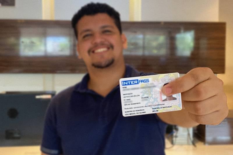 Estudantes paraenses já podem acessar carteira digital com desconto em passagens intermunicipais. 