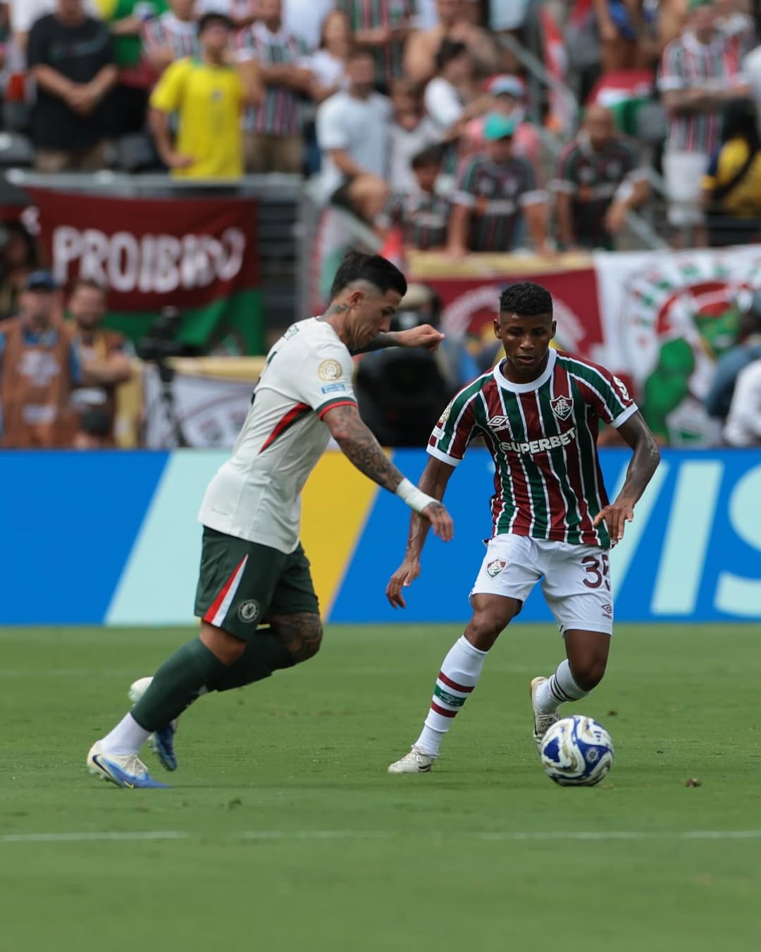 Chelsea venceu o Flu por 2 a 0 -