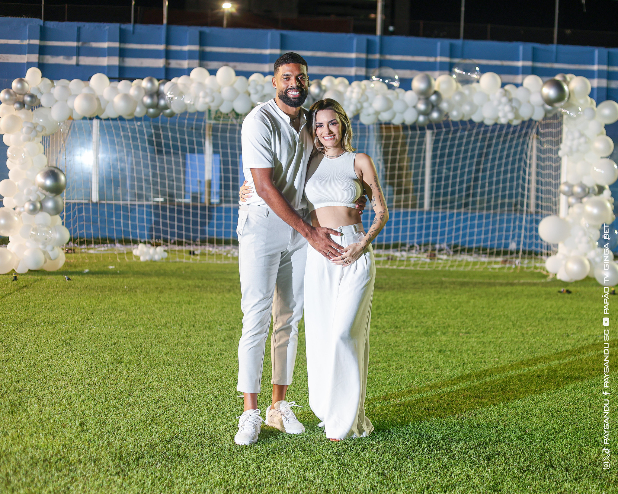 Diogo Oliveira e Marina Mabs -