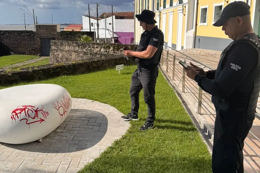 Imagem - Suspeitos de pichar patrimônio histórico de Belém são identificados e investigados por crime ambiental