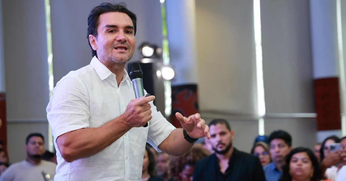 Ministro do Turismo, Celso Sabino.