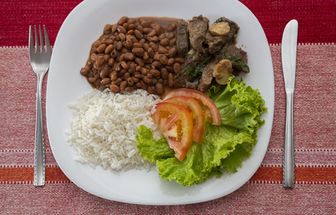 Queda em preços de alimentos no IPCA de junho sucede sequência de nove meses de altas, diz IBGE