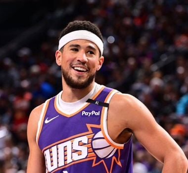 Imagem - NBA: Devin Booker acerta contrato de R$800 milhões com o Phoenix Suns até 2030