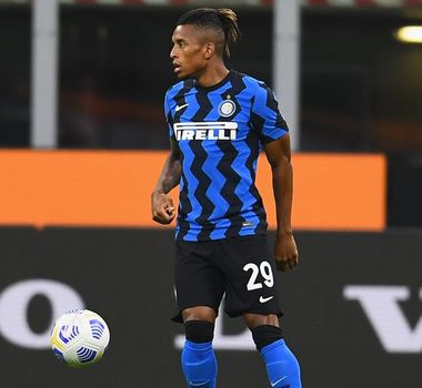 Imagem - Paysandu faz proposta por lateral-esquerdo e disputa contratação com o Vila Nova