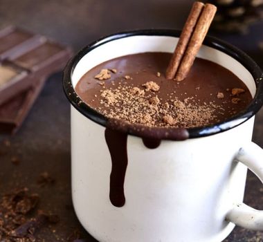 Imagem - 5 receitas de chocolate quente vegano para os dias frios
