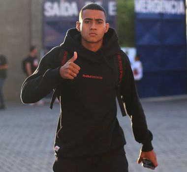 Imagem - Remo anuncia contratação de Nathan Camargo e volante já viaja para enfrentar a Chapecoense