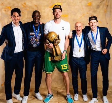 Imagem - Primeiro brasileiro campeão da NBA, Tiago Splitter volta à liga como assistente
