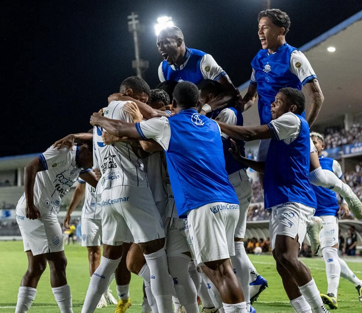 Azulão espantou a má fase e garantiu a classificação - 