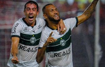Coritiba vence CRB fora de casa e mantém a liderança da Série B