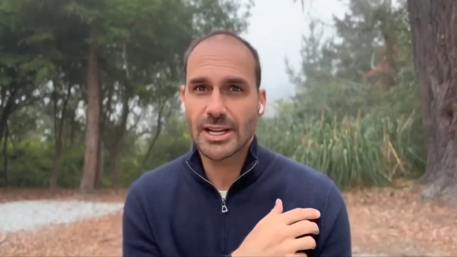 Imagem - Eduardo Bolsonaro convoca empresários a deixarem o Brasil e investirem nos EUA