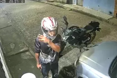 Ele pediu que o homem esperasse cerca de 30 minutos antes de ir até o Conjunto Frei Damião, onde supostamente a motocicleta estaria abandonada.