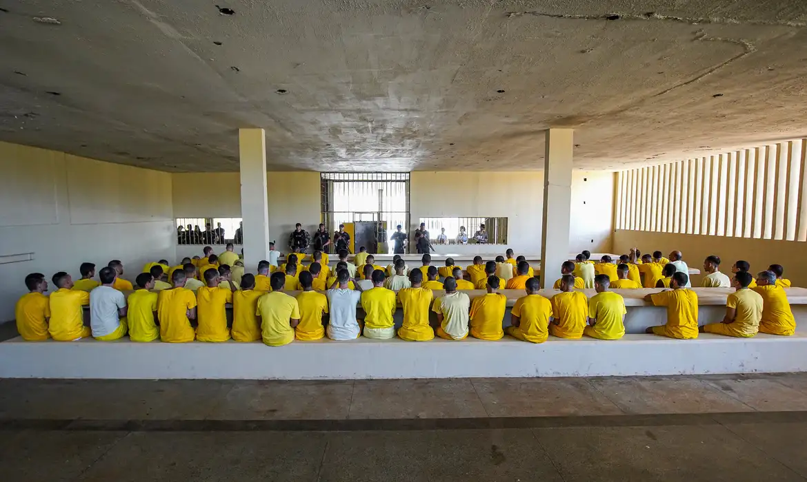 Inscrições no Encceja para privados de liberdade terminam nesta sexta - 