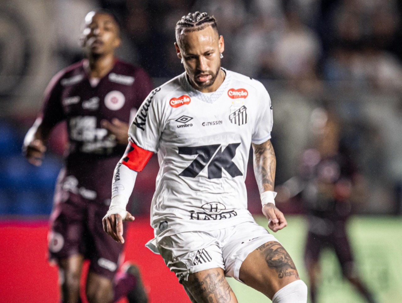 Neymar marcou gol de pênalti no amistoso - 