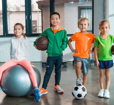 Imagem - Veja benefícios de praticar esportes variados na infância