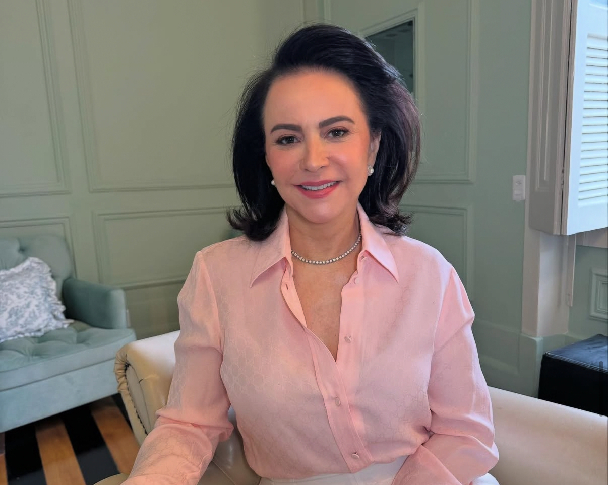 Izabel Rezende apagou mais uma velhinha nesse sábado. As comemorações foram na intimidade. Salut!