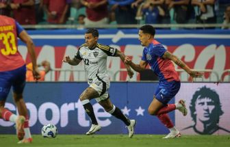 Hulk faz gol olímpico, mas Bahia marca nos acréscimos e vence Atlético-MG em casa