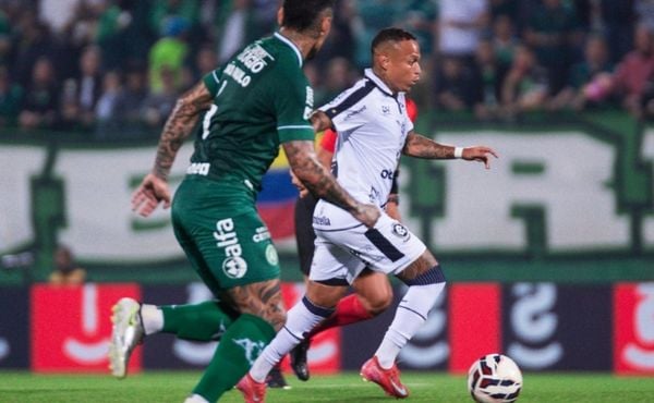 Remo empata com a Chapecoense e entra no G4 da Série B