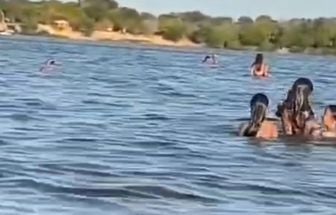 Banhistas reclamam de dejetos em praia do Pará; assista